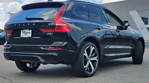 New 2025 Volvo XC60 B5 Ultra w/ Protection Package Premier image 3