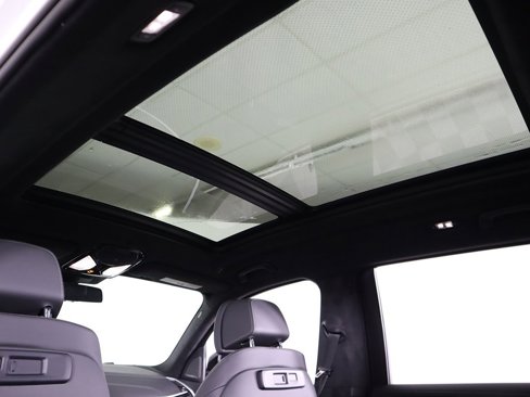 Used 2022 BMW X7 M50i image 27