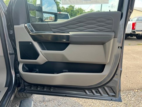 New 2025 Ford F250 Platinum w/ Platinum Plus Package image 22