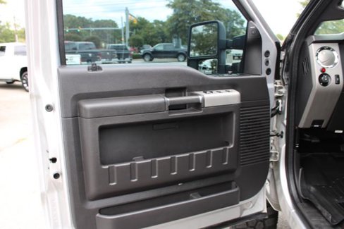 Used 2015 Ford F250 Lariat w/ Lariat Ultimate Package image 40