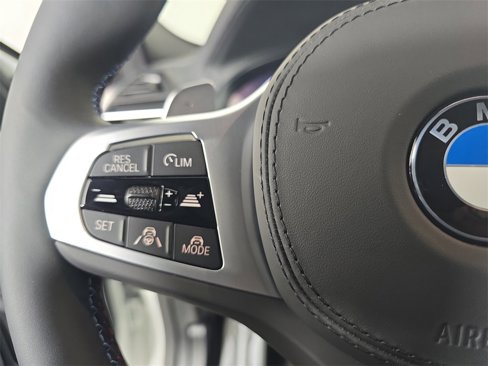 New 2025 BMW X4 M40i image 17