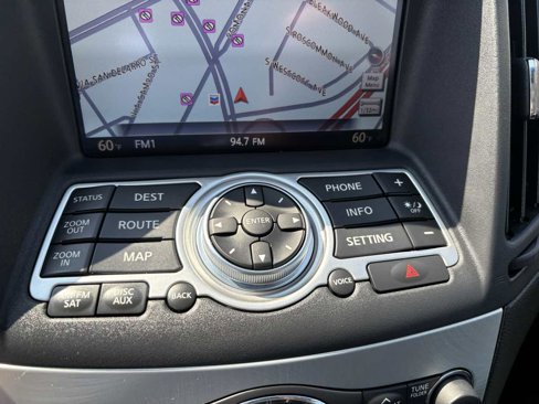 Used 2011 INFINITI G37 Sport w/ Premium Pkg image 28