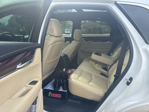 Used 2017 Cadillac XT5 Premium Luxury w/ LPO, Wheel Lock Package image 16