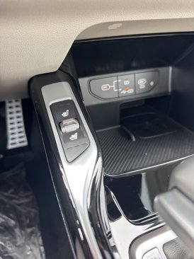 New 2026 Kia Sorento SX image 17
