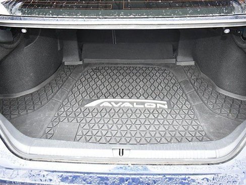 Used 2021 Toyota Avalon XSE image 8