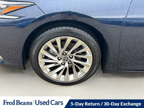 Used 2023 Lexus ES 350 Ultra Luxury image 32