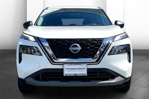 Used 2023 Nissan Rogue S image 2