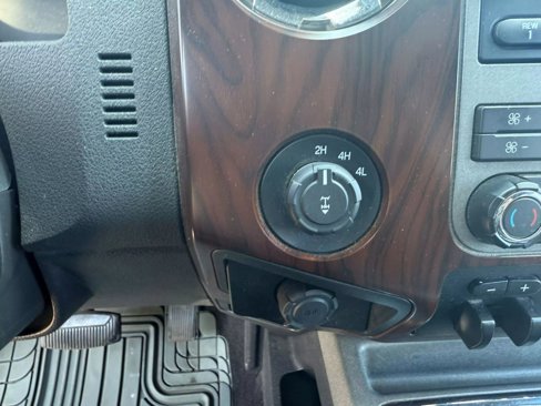 Used 2011 Ford F350 Lariat w/ Lariat Interior Pkg image 35