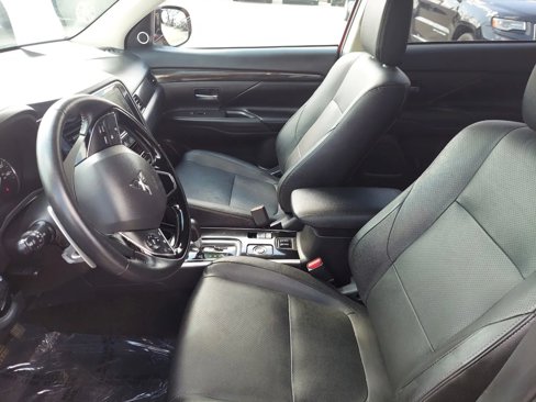 Used 2018 Mitsubishi Outlander GT image 12