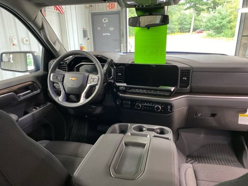 New 2026 Chevrolet Silverado 1500 LT image 3