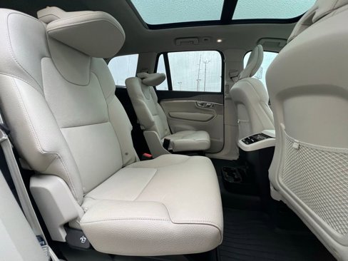 Used 2023 Volvo XC90 B6 Plus w/ Protection Package Premier image 28