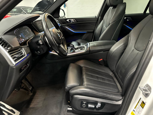 Used 2022 BMW X5 xDrive40i w/ M Sport Package image 14