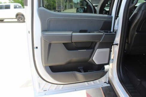 New 2025 Ford F150 Lariat w/ Equipment Group 502A High image 8