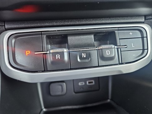 Certified 2023 GMC Acadia SLE w/ Driver Convenience Package image 30