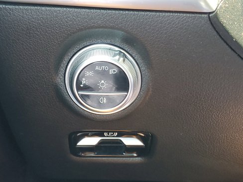Used 2024 Mercedes-Benz C 300 Sedan image 25