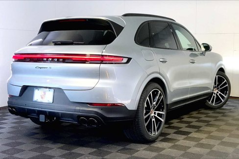 New 2026 Porsche Cayenne image 7