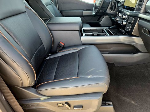 New 2026 Ford F350 Lariat w/ Lariat Premium Package image 16
