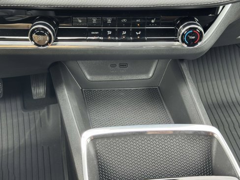New 2026 Chevrolet Equinox LT w/ LPO, Floor Liner Package image 5