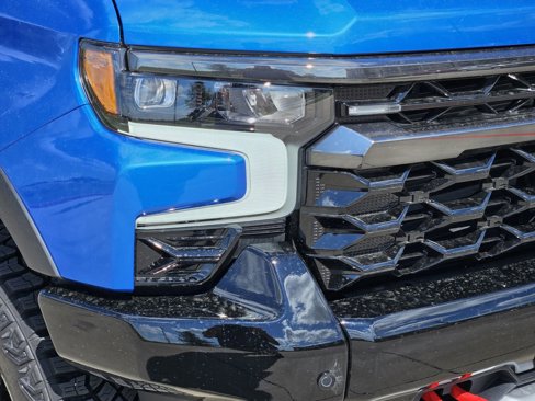 New 2026 Chevrolet Silverado 1500 ZR2 image 9