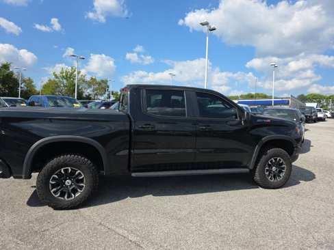 Used 2024 Chevrolet Silverado 1500 ZR2 w/ Technology Package image 4
