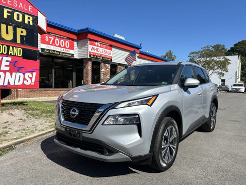 Used 2023 Nissan Rogue SV image 1