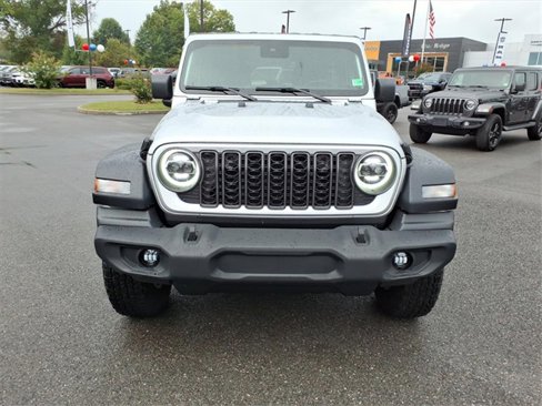Used 2024 Jeep Wrangler Sport S image 9