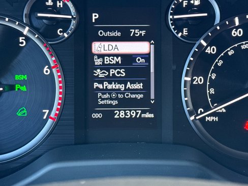 Used 2023 Lexus GX 460 Premium image 28