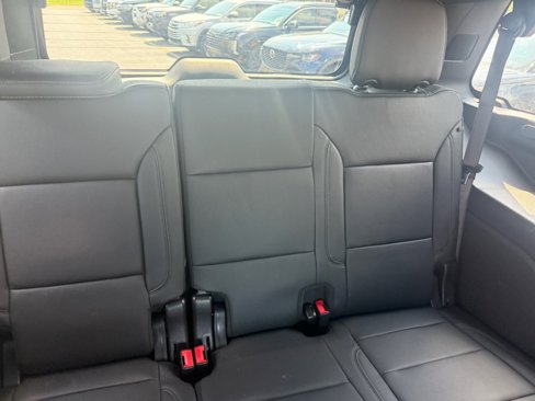 Used 2024 Chevrolet Tahoe Z71 image 14