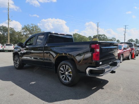 Used 2020 Chevrolet Silverado 1500 LT w/ Trailering Package image 8