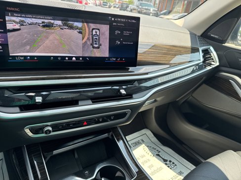 Used 2024 BMW X7 xDrive40i image 53