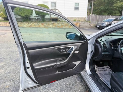 Used 2016 Nissan Altima 2.5 SV image 17