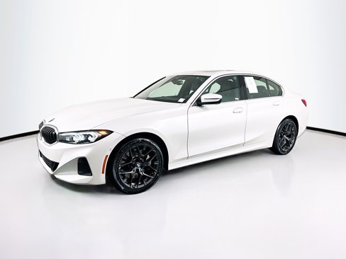 Used 2025 BMW 330i Sedan image 3