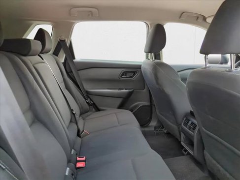 Used 2024 Nissan Rogue S image 21
