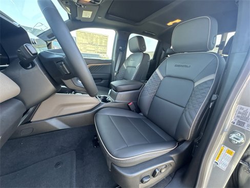 New 2026 GMC Canyon Denali image 11