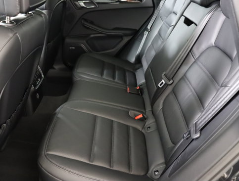 Used 2025 Porsche Macan image 22