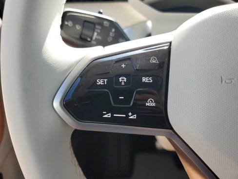 New 2025 Volkswagen ID. Buzz Pro S Plus image 20