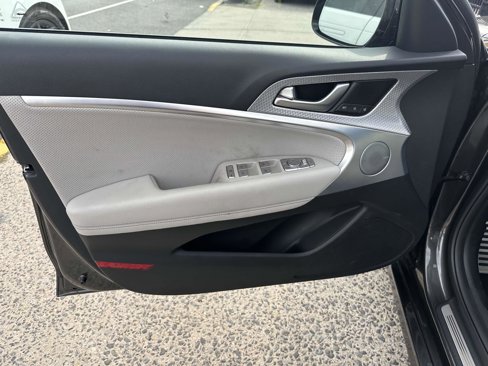 Used 2023 Genesis G70 2.0T w/ Sport Prestige Package image 12