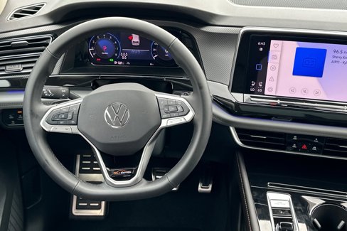 New 2025 Volkswagen Atlas Peak Edition SE image 12
