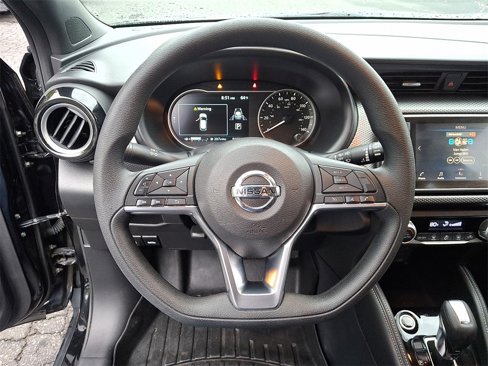 Used 2020 Nissan Kicks SV image 19