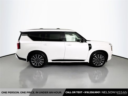 New 2025 Nissan Armada Platinum Reserve image 4