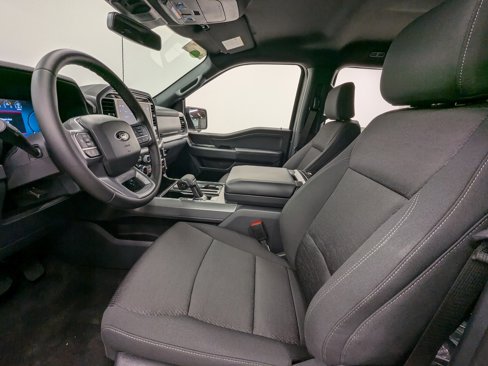 New 2025 Ford F150 XLT image 10