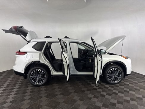 New 2026 Nissan Rogue Platinum image 12