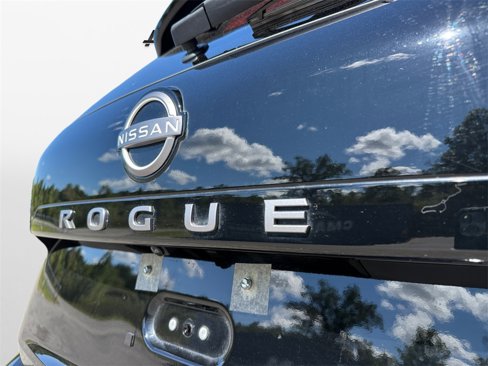 Used 2024 Nissan Rogue Platinum w/ Platinum Premium Package image 17