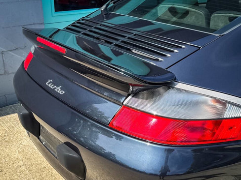 Used 2004 Porsche 911 Turbo image 19