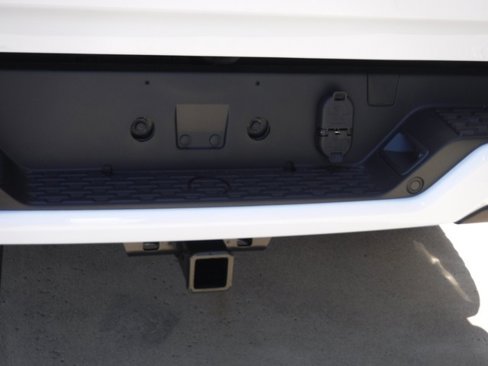 New 2026 RAM 1500 4x4 Crew Cab image 10
