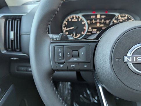 New 2025 Nissan Pathfinder Platinum image 13
