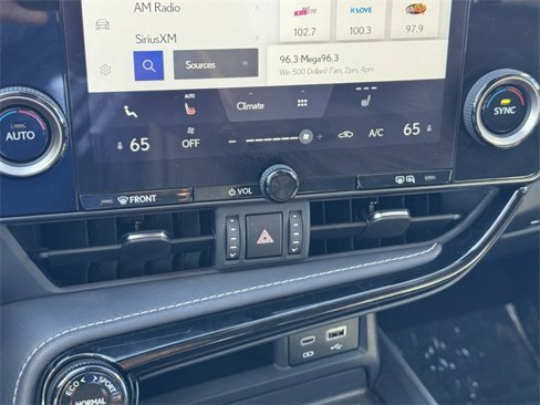 Used 2025 Lexus NX 250 FWD image 13