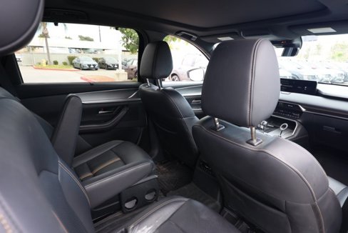 Used 2024 MAZDA CX-90 Plug-In Hybrid w/ Premium Plus image 17
