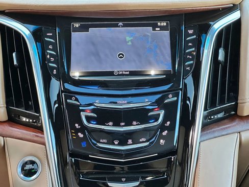 Used 2017 Cadillac Escalade ESV Platinum image 14