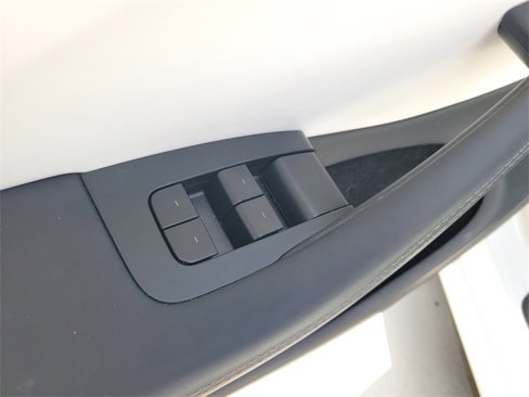 Used 2024 Tesla Model 3 Standard Range image 14